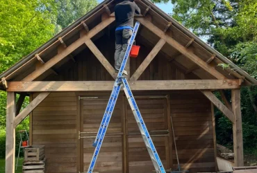 Traitement fongicide, nettoyage et lasure du chalet à Chambourcy a Chambourcy 78240 - en cours